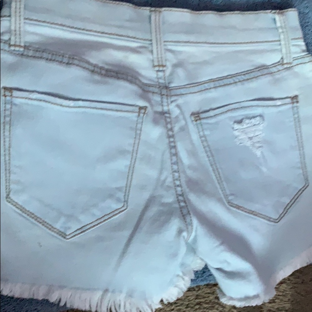 Shorts - Picture 2 of 3